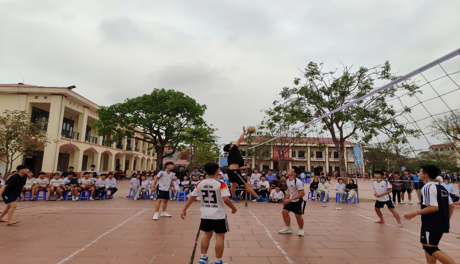 <a href='https://c3nghiadan.hungyen.edu.vn/tin-tuc/doan-truong-thpt-nghia-dan-to-chuc-thanh-cong-giai-bong-chuyen-chao-mung-95-nam-ngay-thanh-lap-doan-tncs-ho-chi-minh.html'>ĐOÀN TRƯỜNG THPT NGHĨA DÂN TỔ CHỨC THÀNH CÔNG GIẢI BÓNG CHUYỀN CHÀO MỪNG 95 NĂM NGÀY THÀNH LẬP ĐOÀN  TNCS HỒ CHÍ MINH</a>